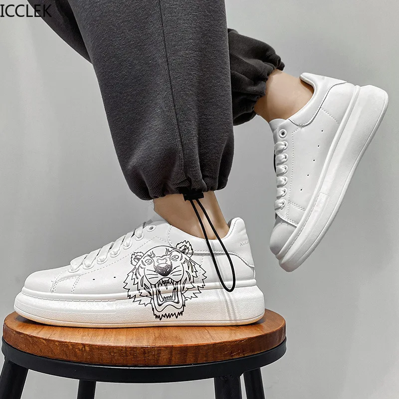 

Graffiti Print Small WhiteShoes Men's 2022 Spring Couple Sports CasualShoes Breathable Thick Bottom Increased All-match Sneakers