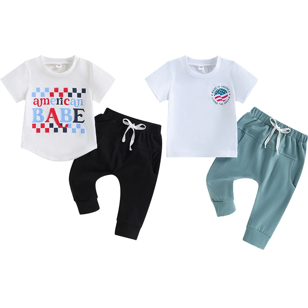 

Модные летние комплекты одежды для маленьких мальчиков на День независимости, футболки с коротким рукавом и буквенным принтом + спортивные штаны на шнуровке