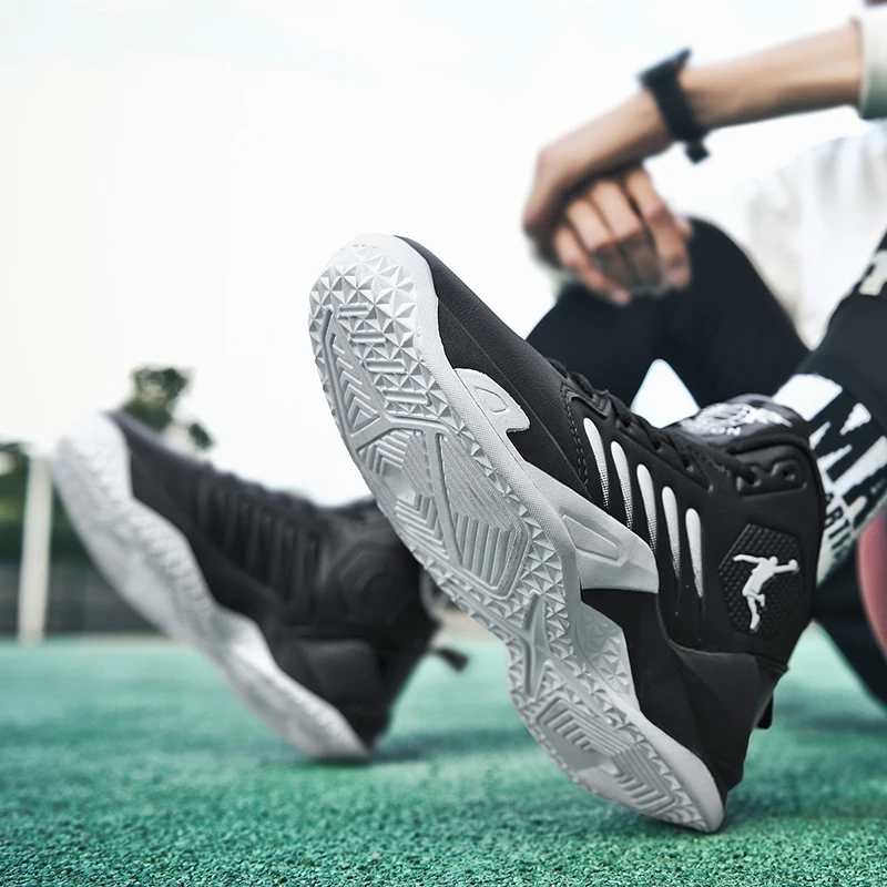 New Men Basketball Sneakers Higher Bottom Medium Cut Leather Waterproof Teenagers Shoes Men's Wear Resistant Training Footwear