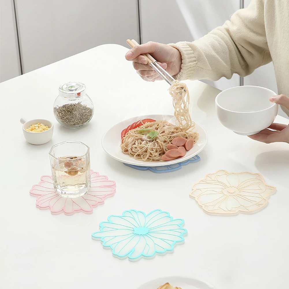 

Cute Blossom Heat Insulation Table Mat Anti-skid Cup Pads Tea Cup Milk Mug Coffee Cup Coaster Kitchen Accessories Table Placemat