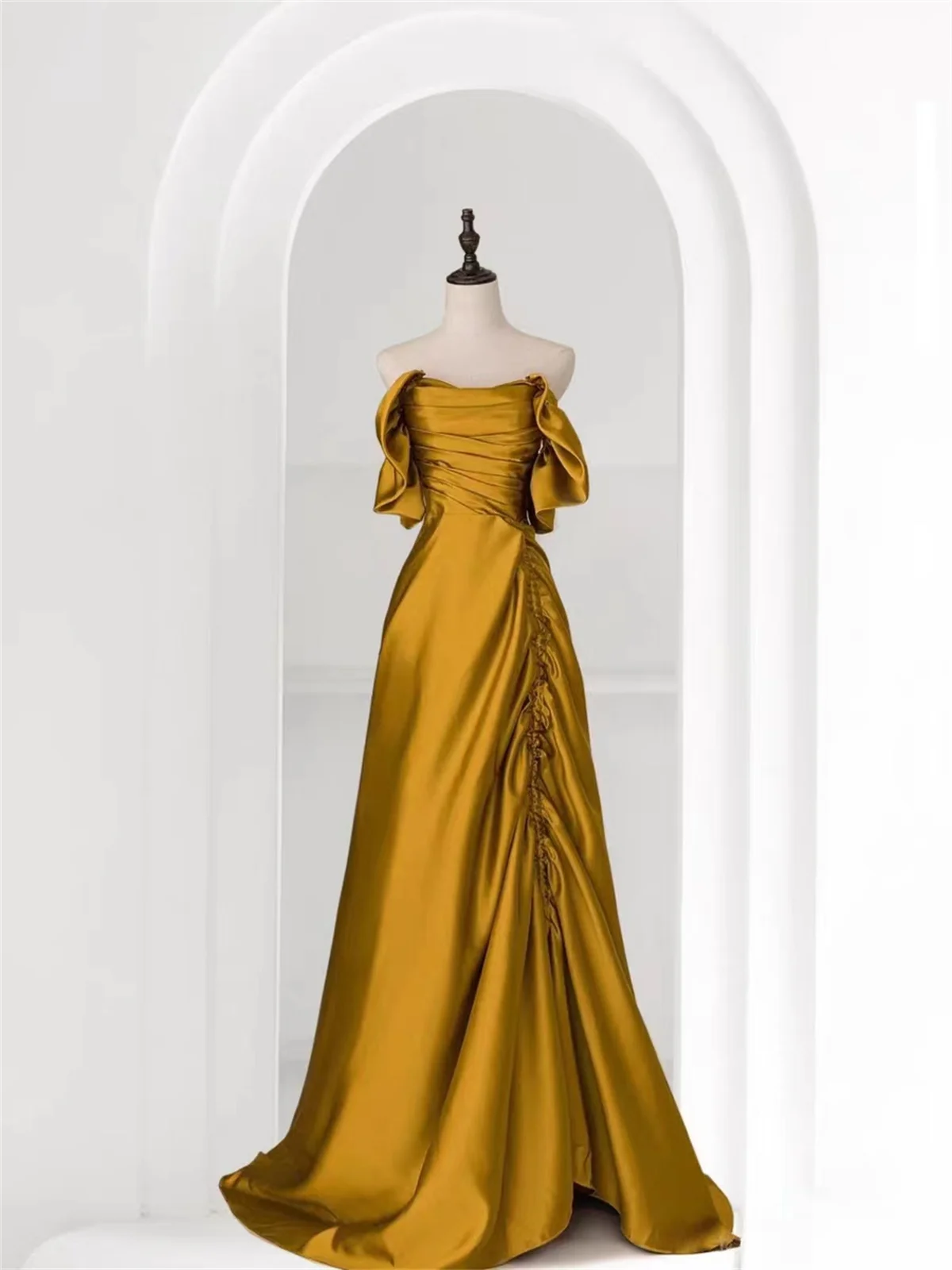 

2023 Newest Evening Prom Dress Special Occasion Card Shoulder Pleats Elegant Tailoring Style Vestidos De Graduación