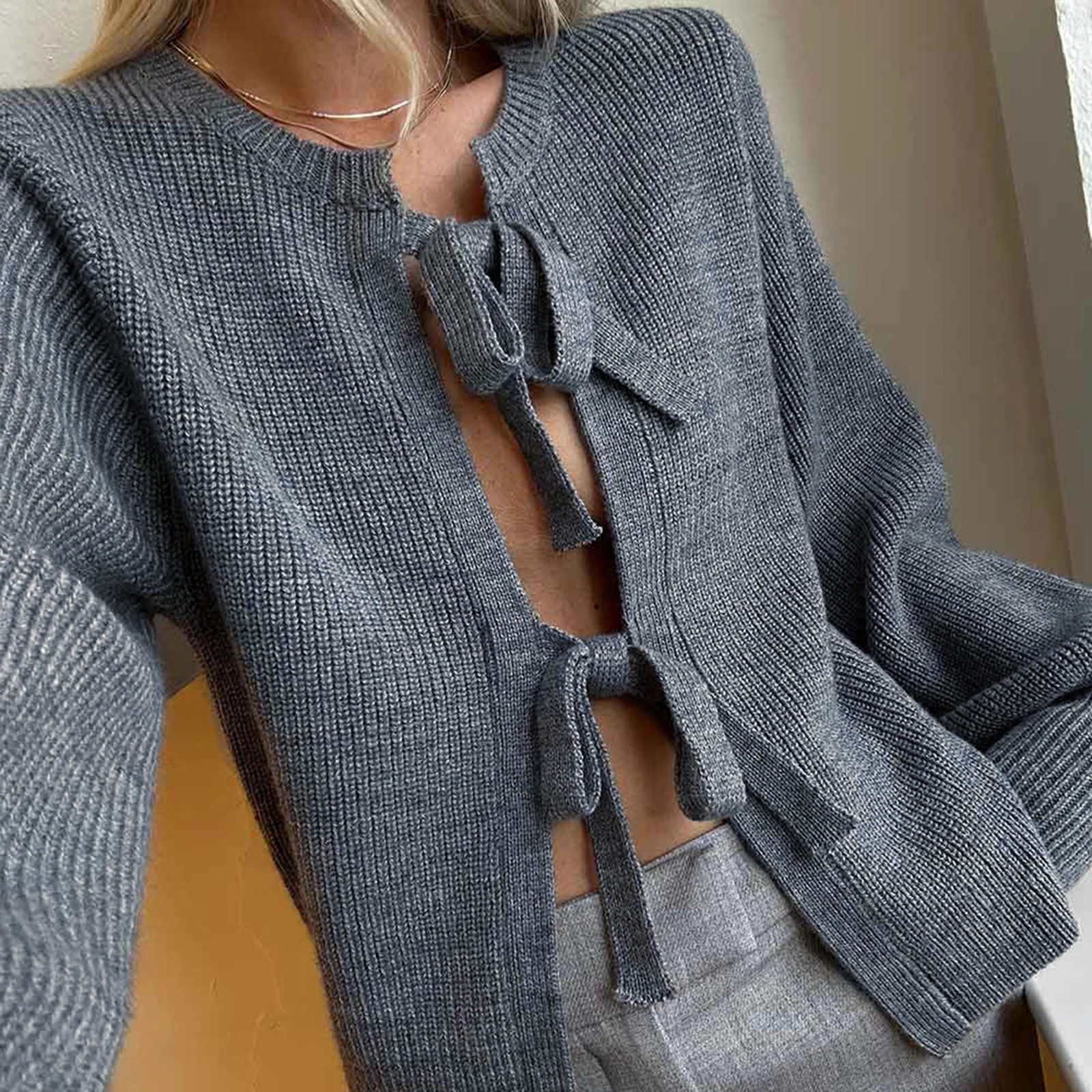 Женский вязаный кардиган в рубчик с длинным рукавом