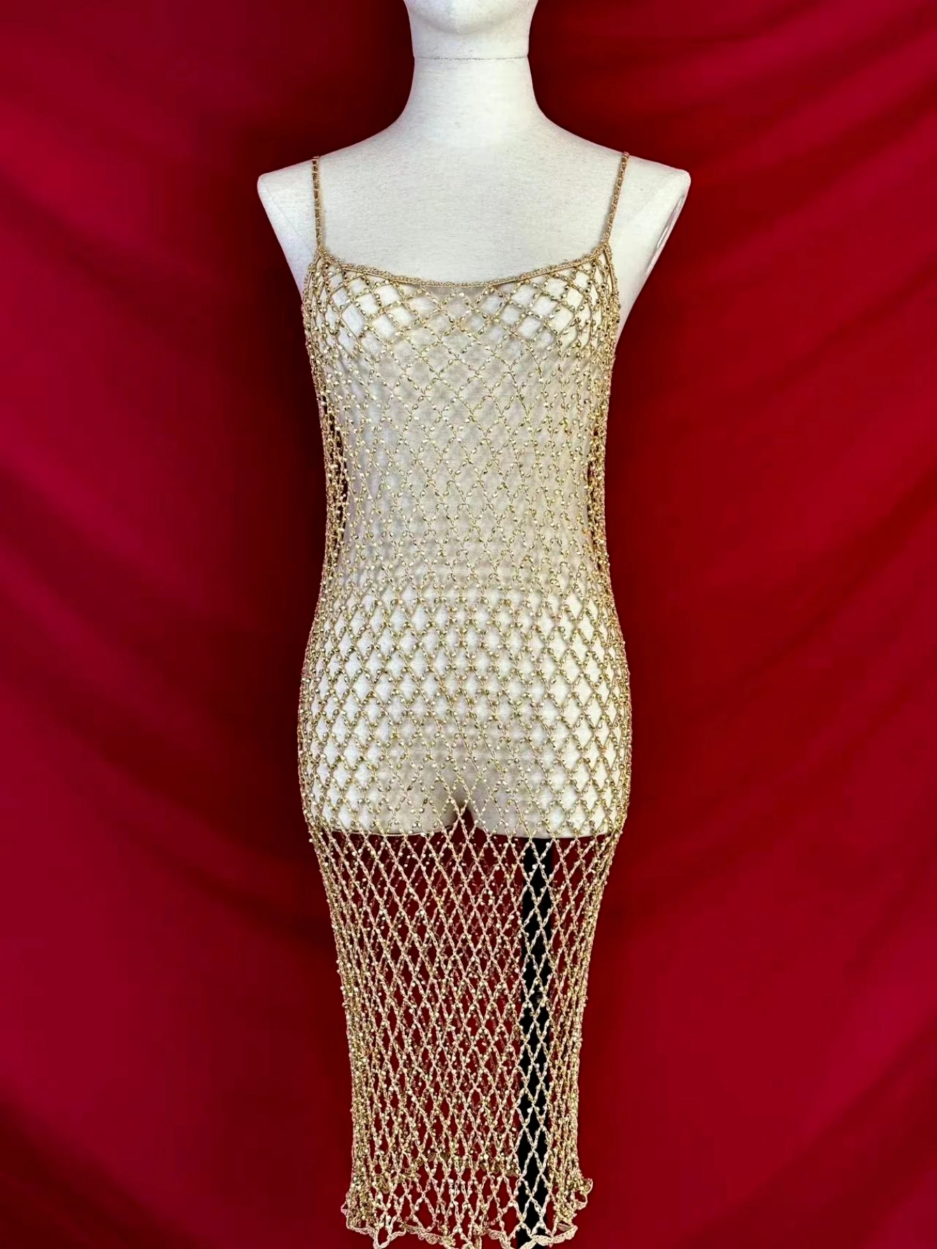 Женское сетчатое платье ручной работы с блестящими кристаллами украшенное