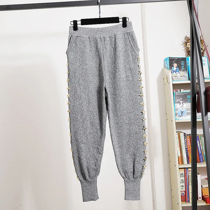 Модные черные серые вязаные наряды женский свитер с цепочкой и длинными рукавами