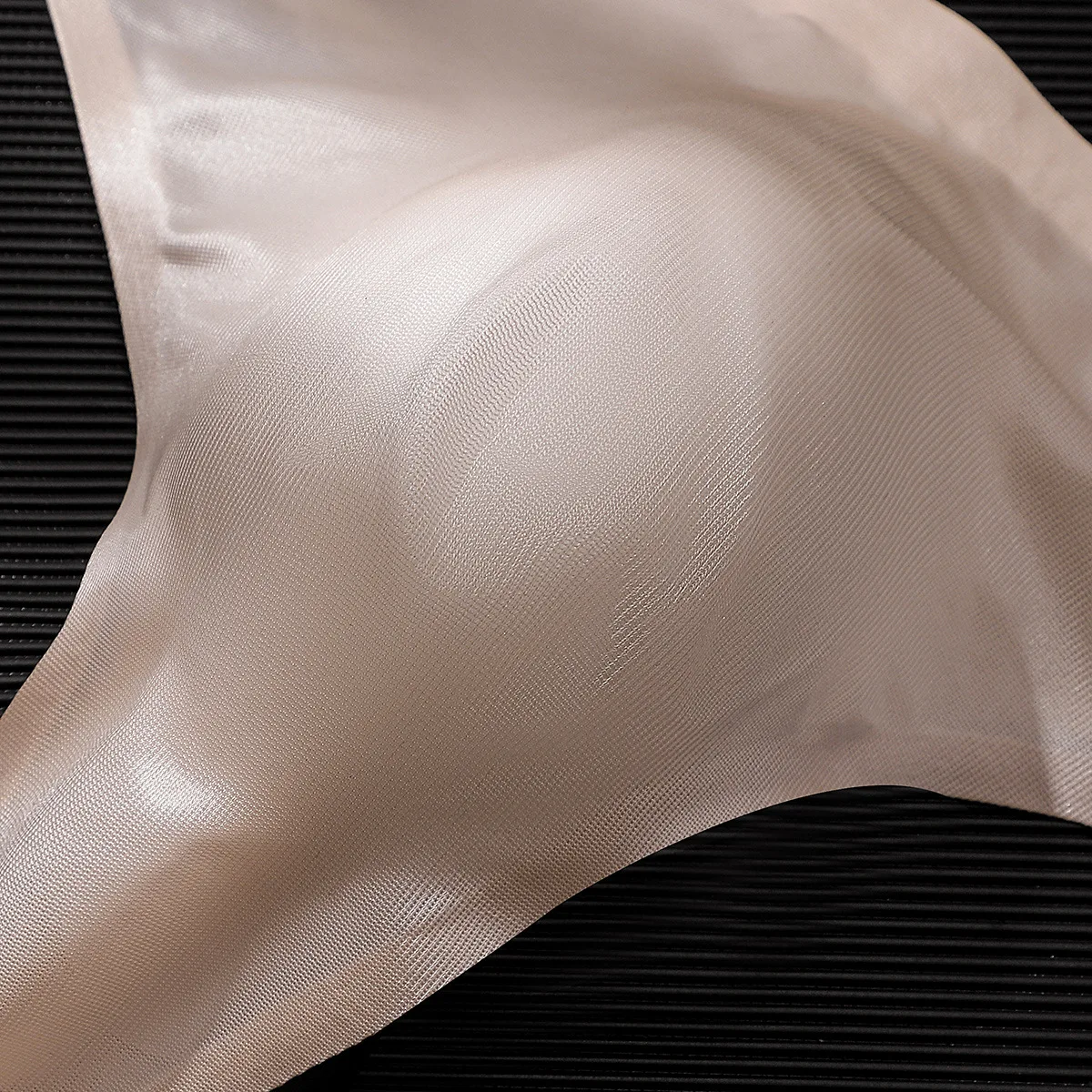 Foreign trade men's sexy sports fitness letter thin transparent buttocks ice silk low waist non-marking triangle single thong