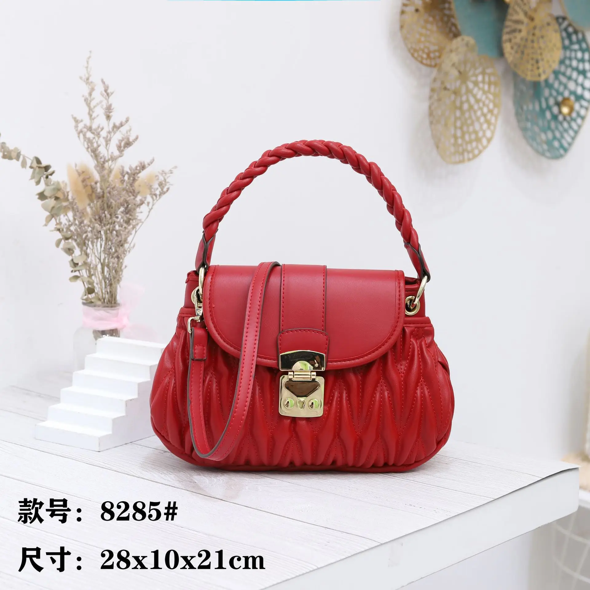 

2022 New Trendy Women's Bags Pleated Women's Bag Portable One-Shoulder Crossbody Korean-Style Packet Textured Embroidery Style