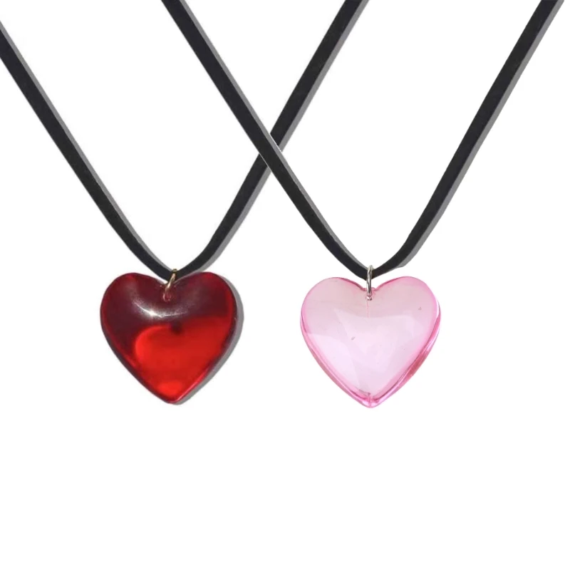 

Fashionable Heart Pendant Necklaces Small Heart Shape Necklaces Pendant Necklace