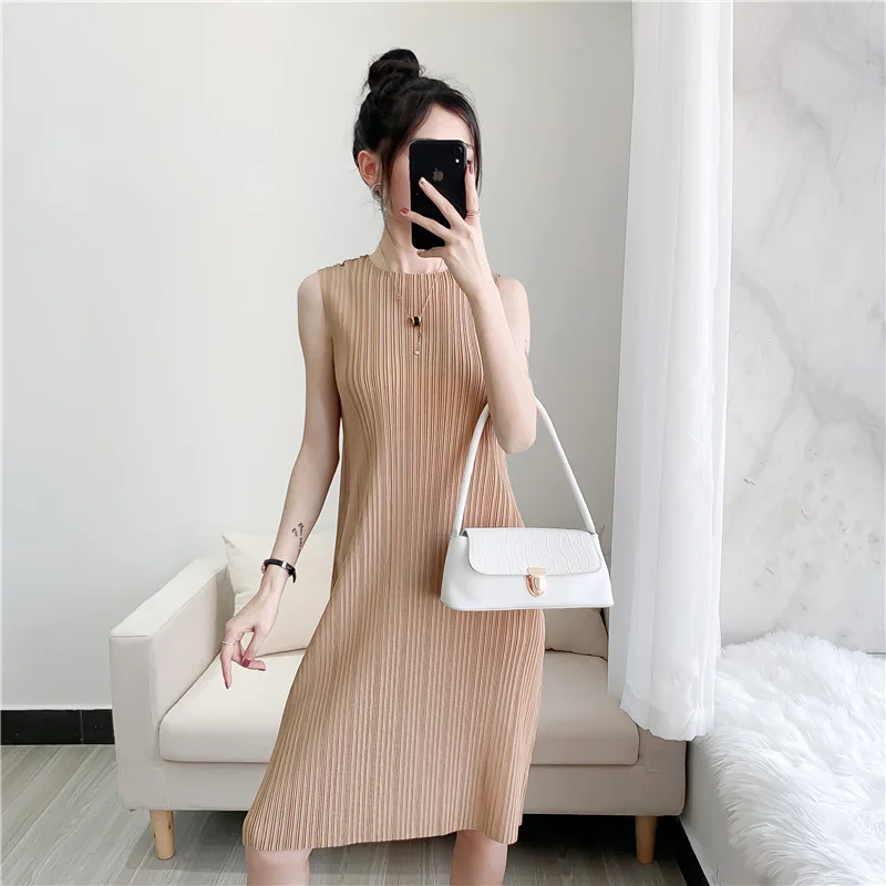 

Miyake pleated casual basic Knee-Length dress 2022 summer new sleeveless loose thin slim dress for women