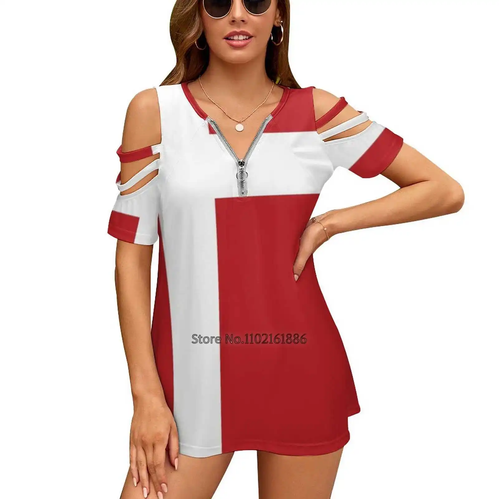 Женская футболка с V-образным вырезом и датским флагом |