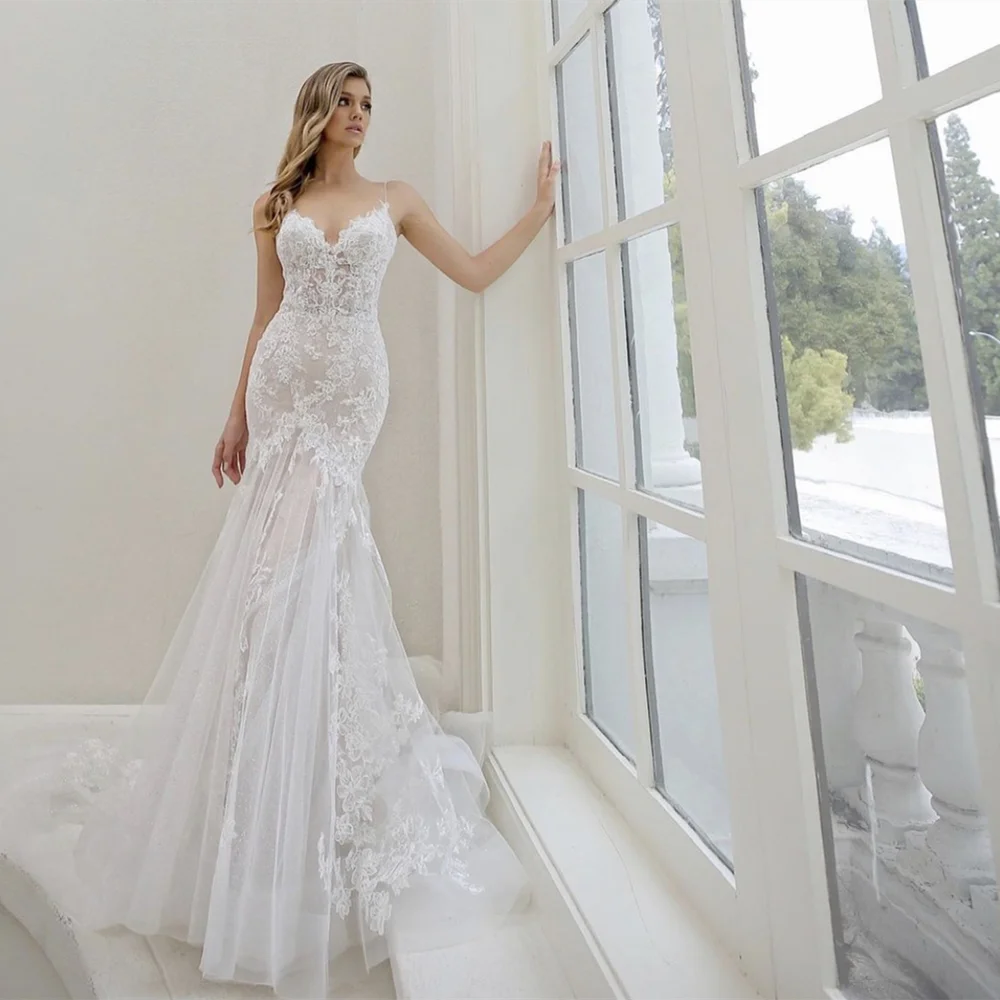 

Gorgeous Mermaid Wedding Dress Spaghetti Straps Backless Lace Appliques Tulle Sweep Train Bride Gown Vestidos De Noiva