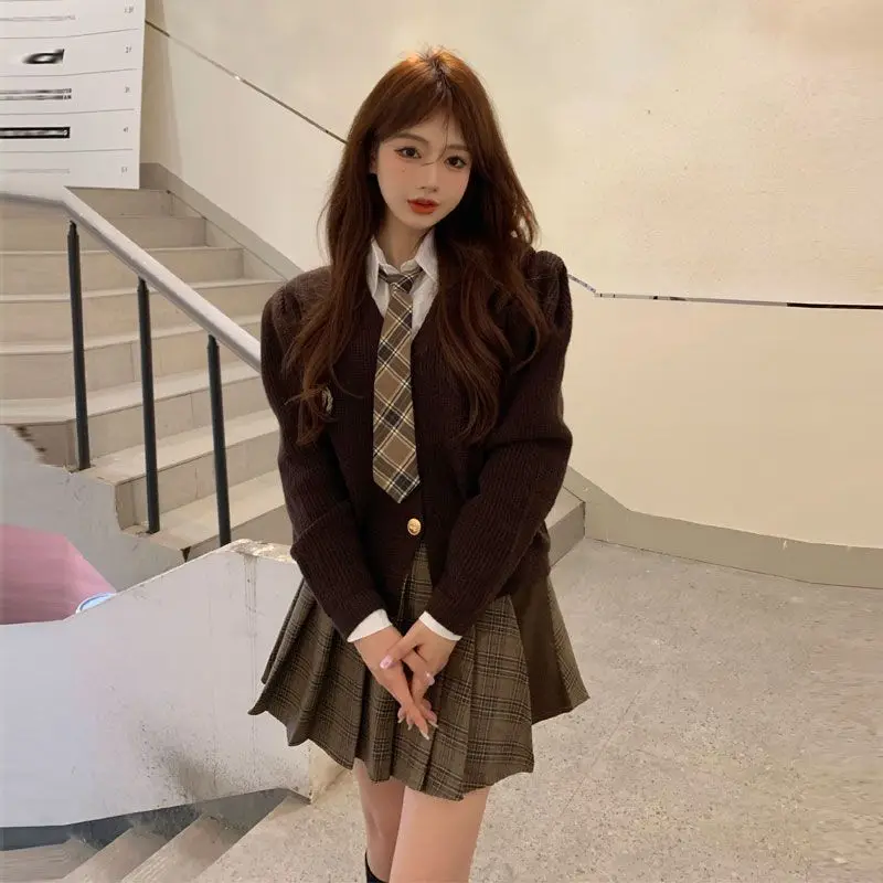 

2023 autumn winter new korean style girl college style suit sweater shirt pleated skirt three piece set jk school uniform a715