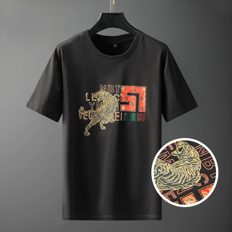 

2022 Light Luxury Summer New Men's Short Sleeved T-shirt Trend Hot Diamond Burnt Flower T-shirt Half Sleeved Light Luxury Top