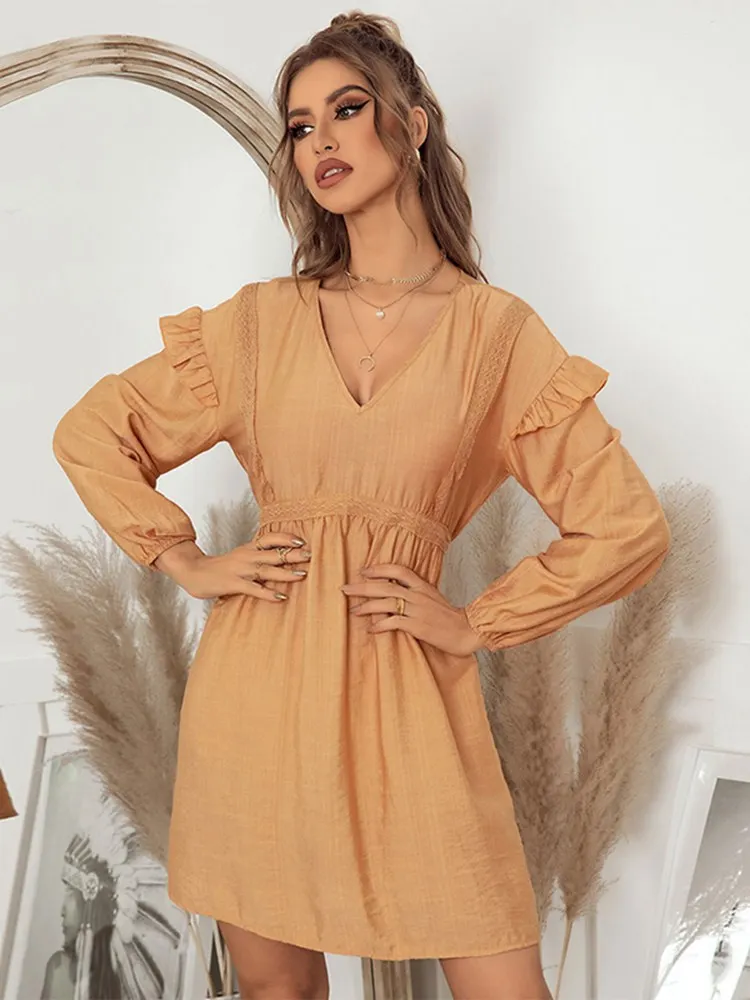 

2022 новое летнее однотонное короткое платье для женщин, повседневное мини-платье с оборками, длинным рукавом, v-образным вырезом и высокой та...