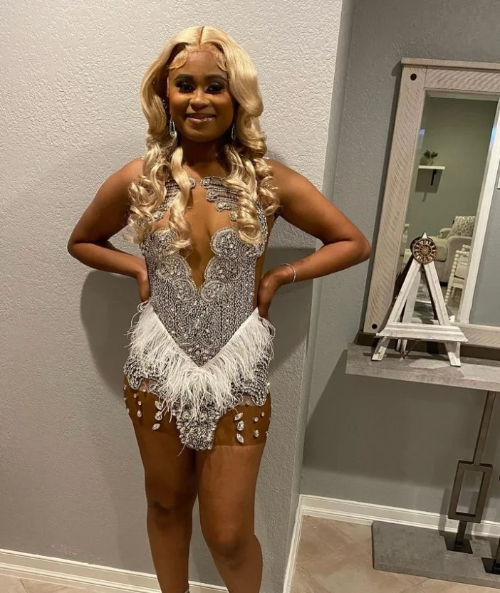 Серебристо-белое короткое коктейльное мини-платье 2024 для черных девушек