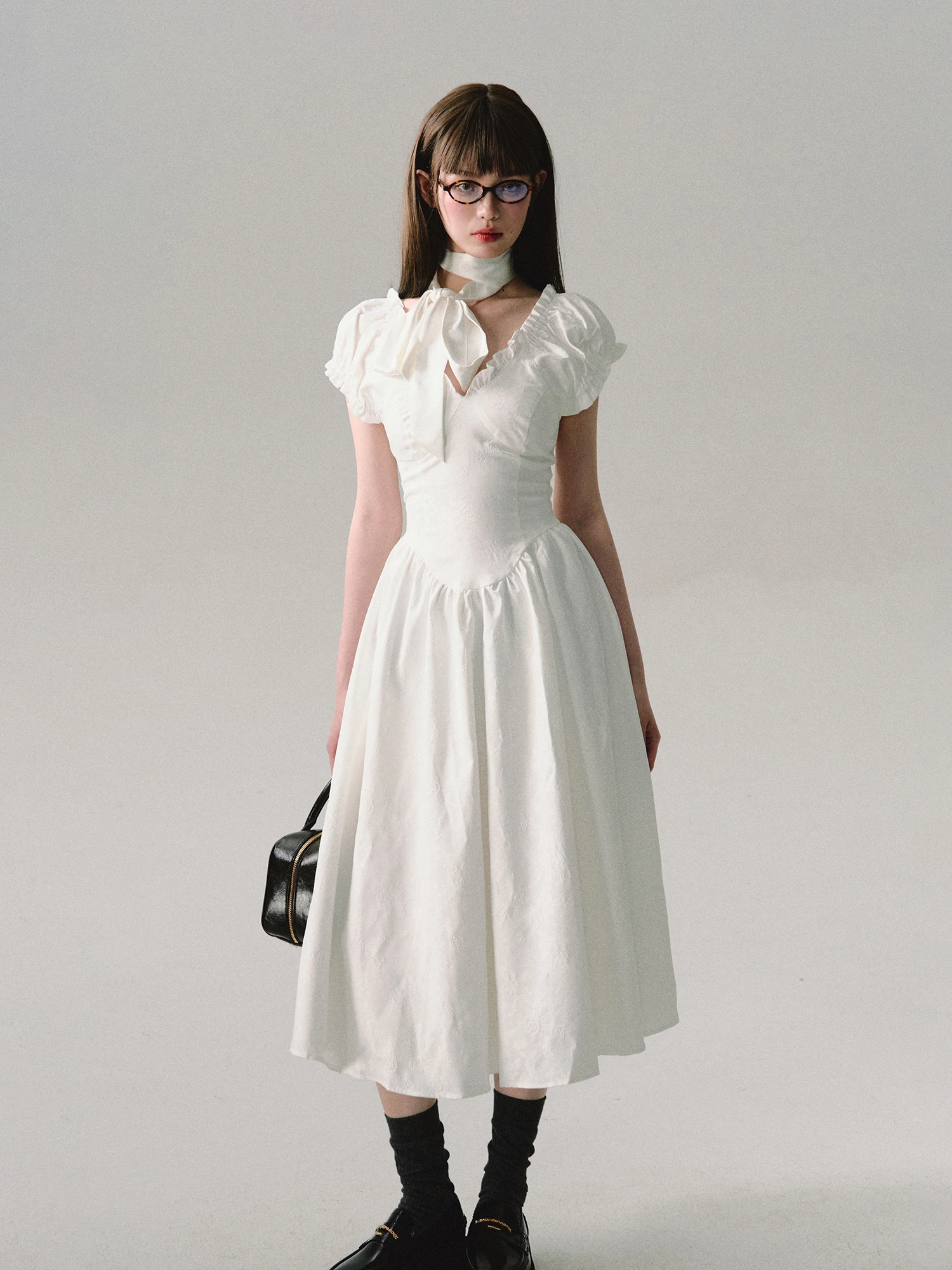 Женское жаккардовое платье с V-образным вырезом