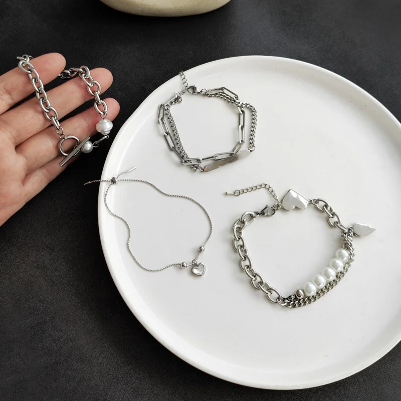

Women Jewelry Metal Chain Bracelet Popular Design Silvery Plating Simulated Pearl Heart Charm Bracelet For Female Girl Gifts