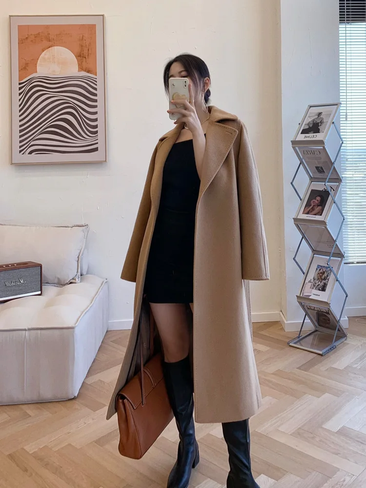 Рисунок 2 - Женское шерстяное пальто средней длины