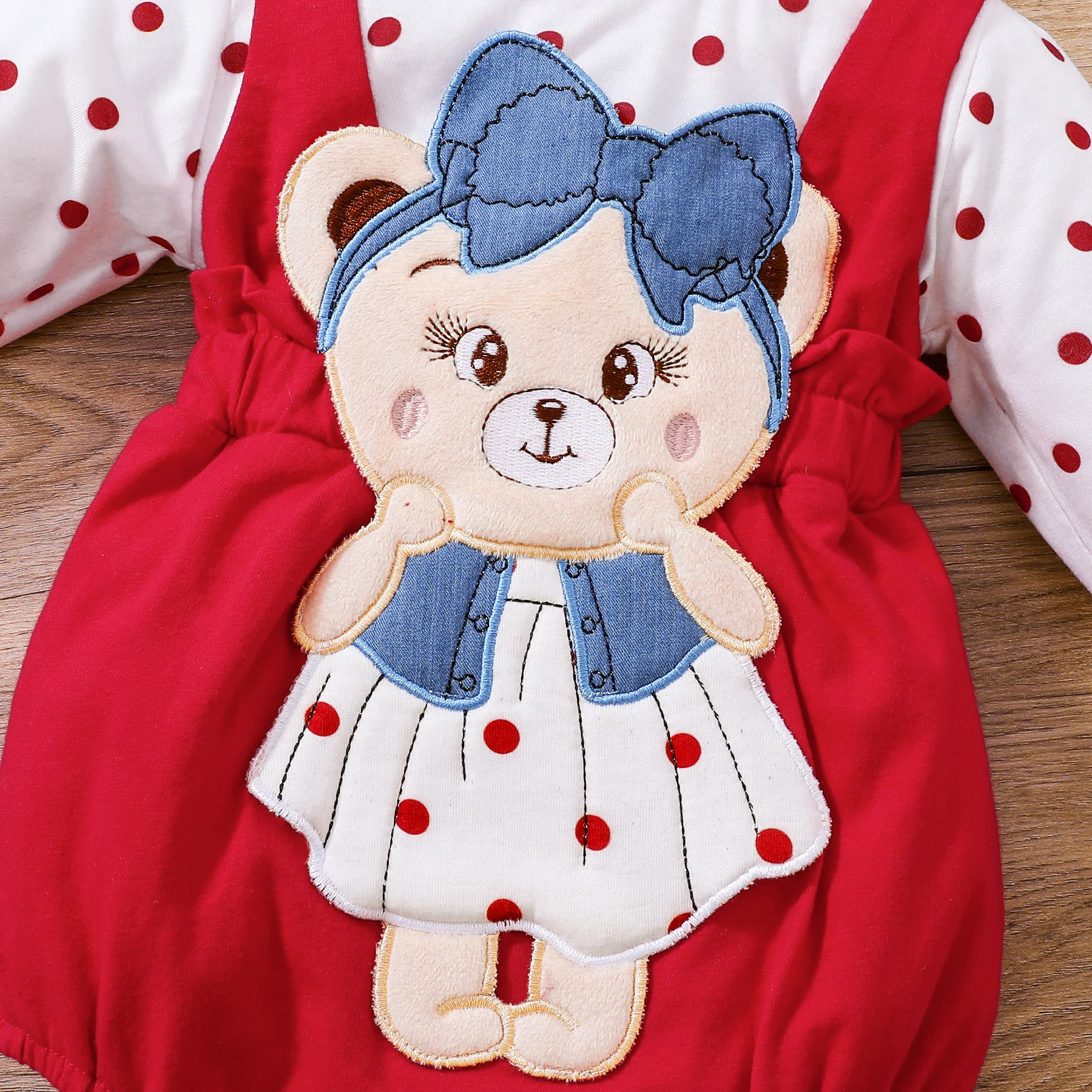 PatPat 2pcs Baby Girl 95% Cotton Bear Embroidered Spliced Polka Dot Print Long-sleeve Romper with Headband Set