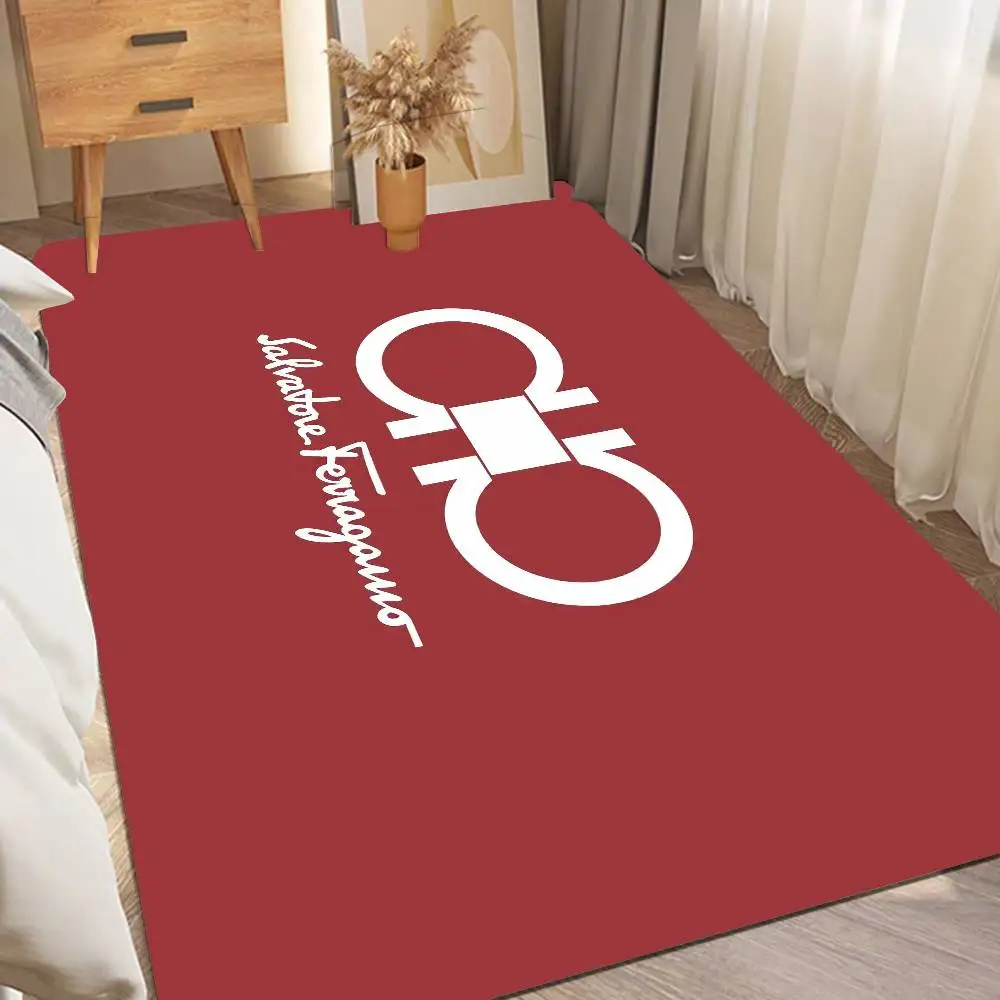 Фото Коврик для пола LOGO S-Salvatore F-Ferragamo: недорогой, противоскользящий, современный, для гостиной, балкона, с принтом, прикроватный №3
