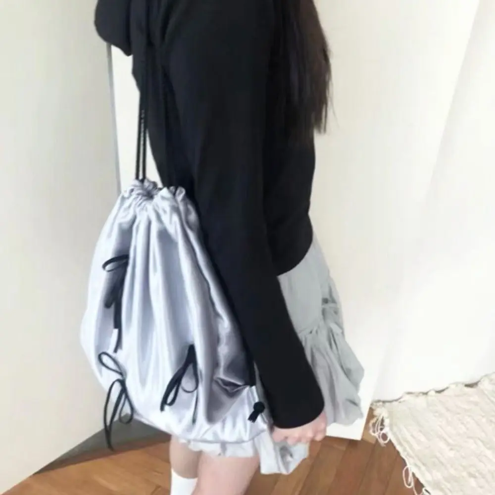 Портативный атласный рюкзак на шнурке с бантом вместительный дорожный Y2K женская