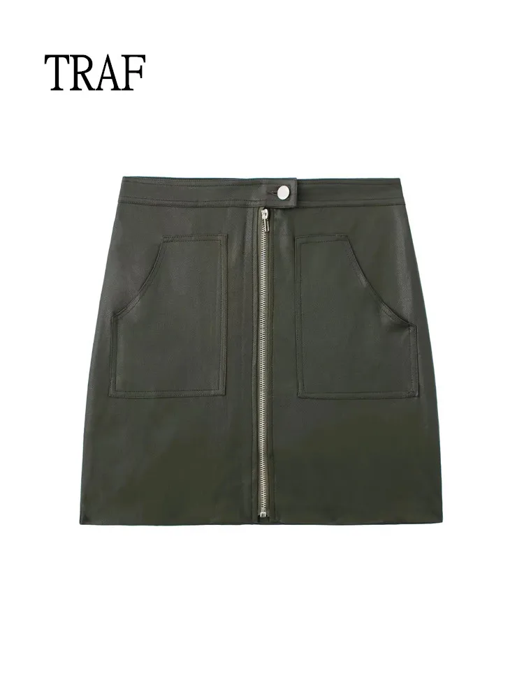 

TRAF Black Women Short Skirt 2022 Vintage Faux Leather High WaistMini Skirts Woman Fashion Zipper Casual Skirt Woman Streetwear