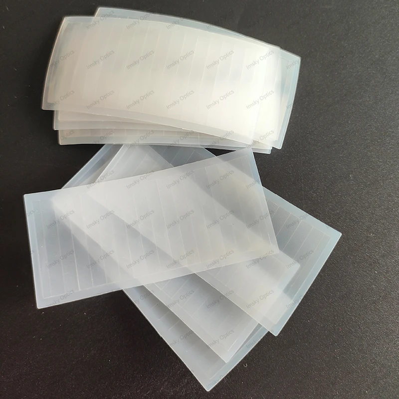 

77,4x36,2 мм PIR Инфракрасная индукционная линза Френеля для человеческого тела Фокусное расстояние 25 мм Расстояние срабатывания 16 м Оптические пластиковые линзы HDPE