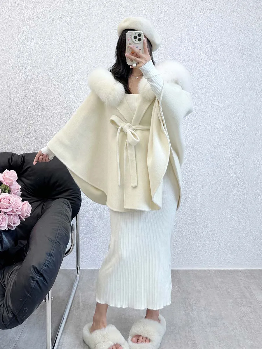 Женская шаль с воротником из натурального лисьего меха и капюшоном манжеты