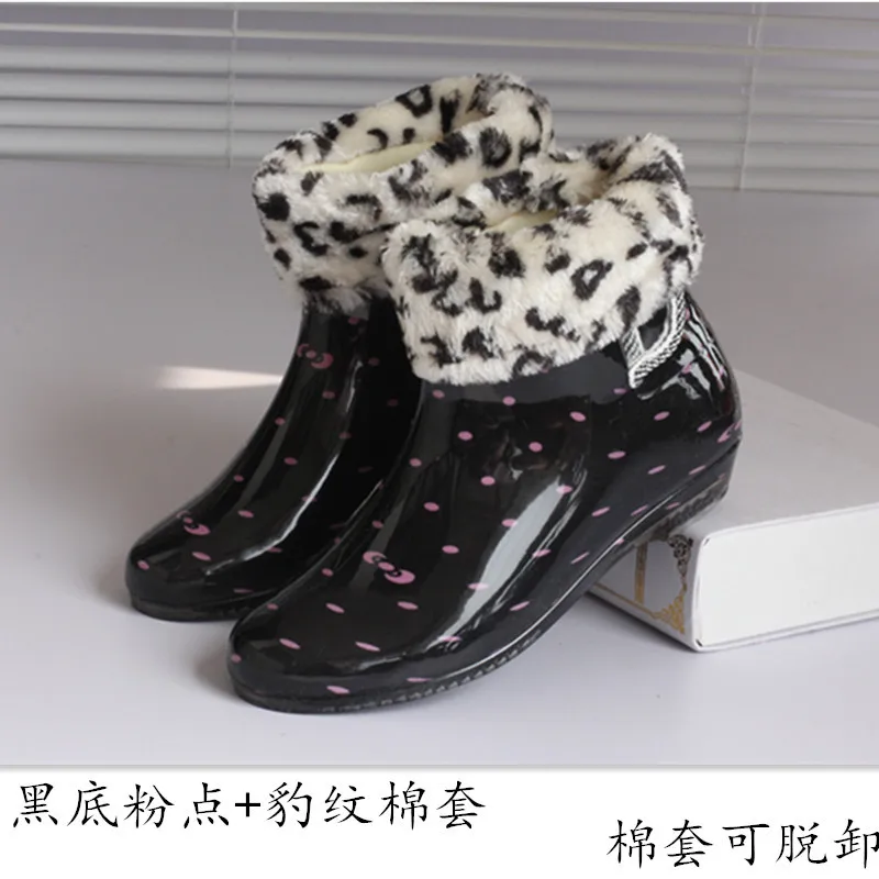 

35-40 Womens Rain Boots Waterproof Spring/autumn Female Pvc Low Barrel Flat With Button Print Plush Fashion Ladies Shoesr Hw29