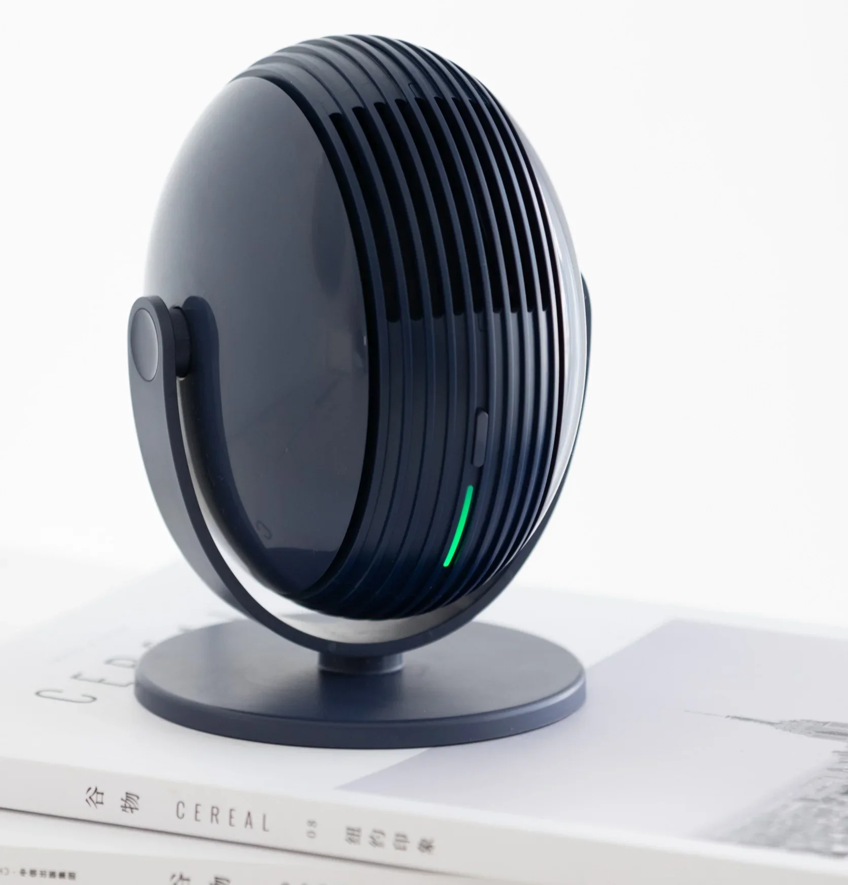 

Leafless table fan 3 level adjustable USB portable office room dormitory rechargeable angel adjustable desktop fan