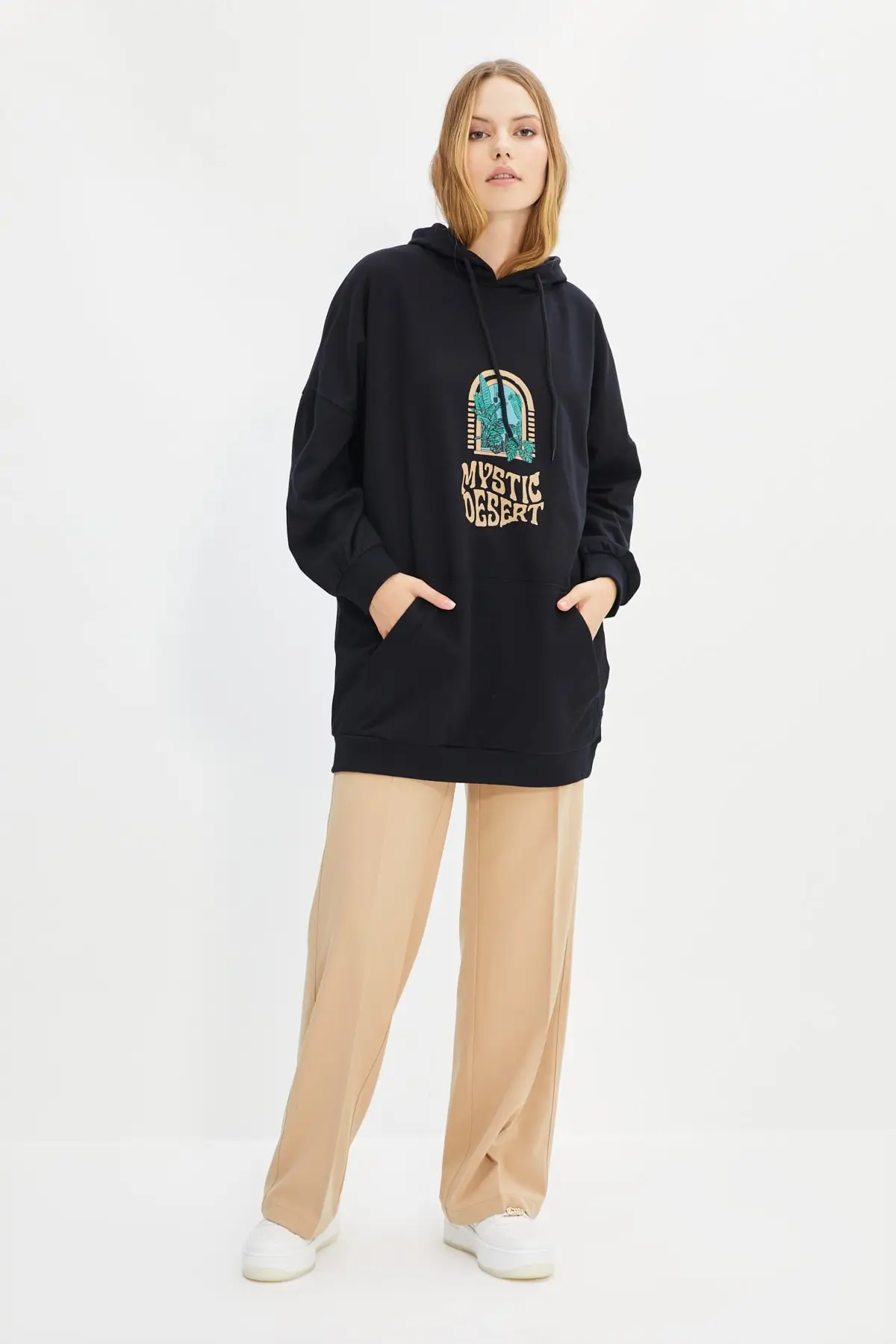 

Trendyol Hooded Knitted Sweatshirt TCTAW22TW0058
