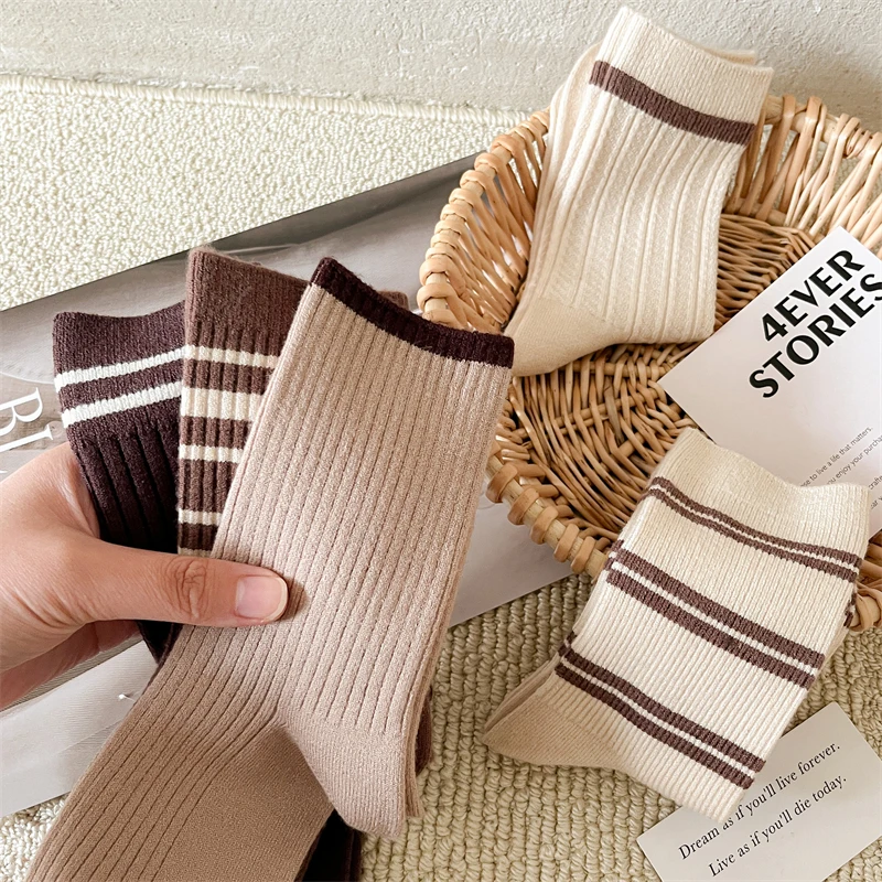 

Женские Новые Осенние повседневные полосатые высококачественные дышащие шерстяные короткие носки в японском стиле для женщин модные прос...