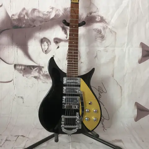 Электрическая гитара Rickenbacker 325 черная