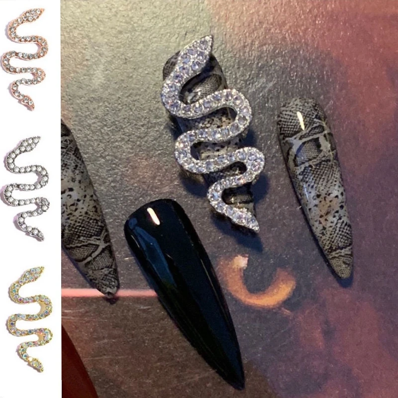 

Крупногабаритная Змея 3D подвеска для ногтей Зодиак золотые слова металлические Кристаллы Стразы для искусственных бриллиантов для ногтей