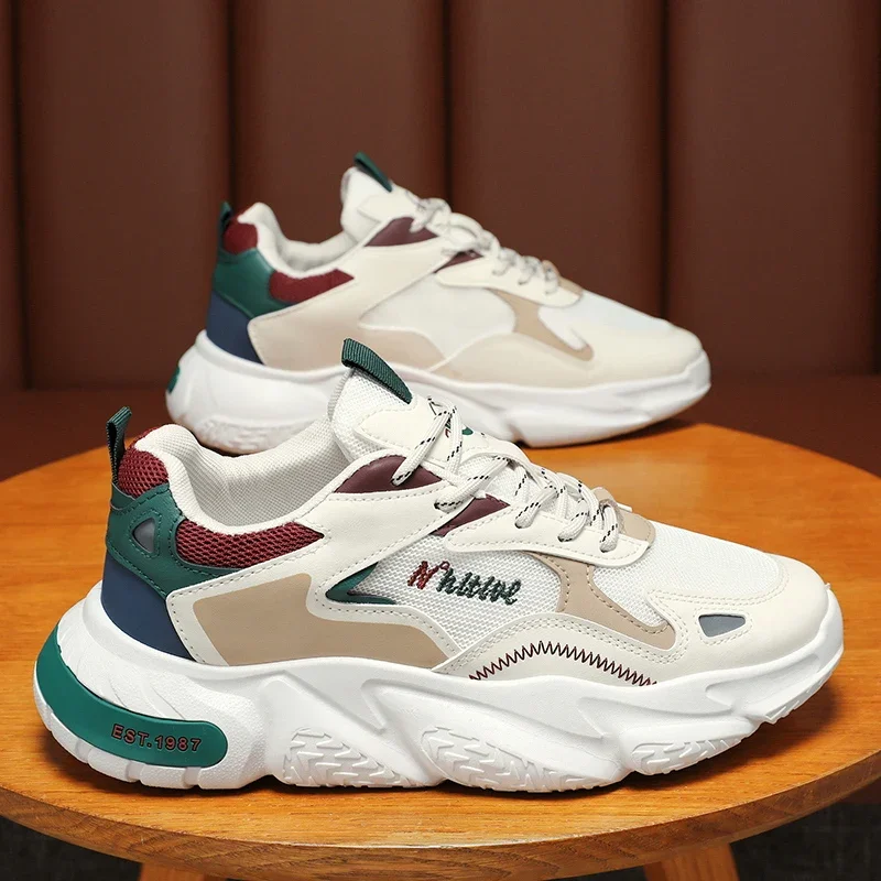 Спортивные кроссовки с дышащей сеткой и увеличенной высотой. Повседневная обувь