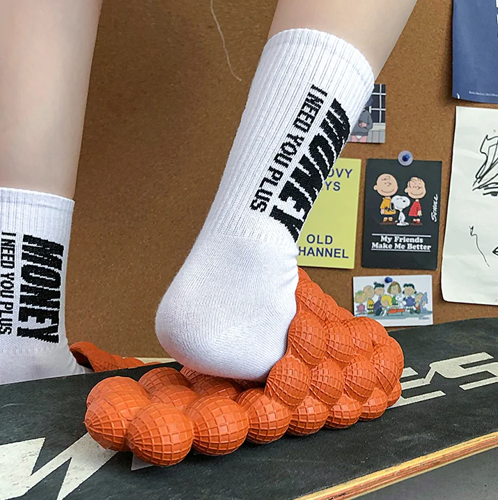 Тапочки из ЭВА классные летние модные дизайнерские мягкие спортивные тапочки с