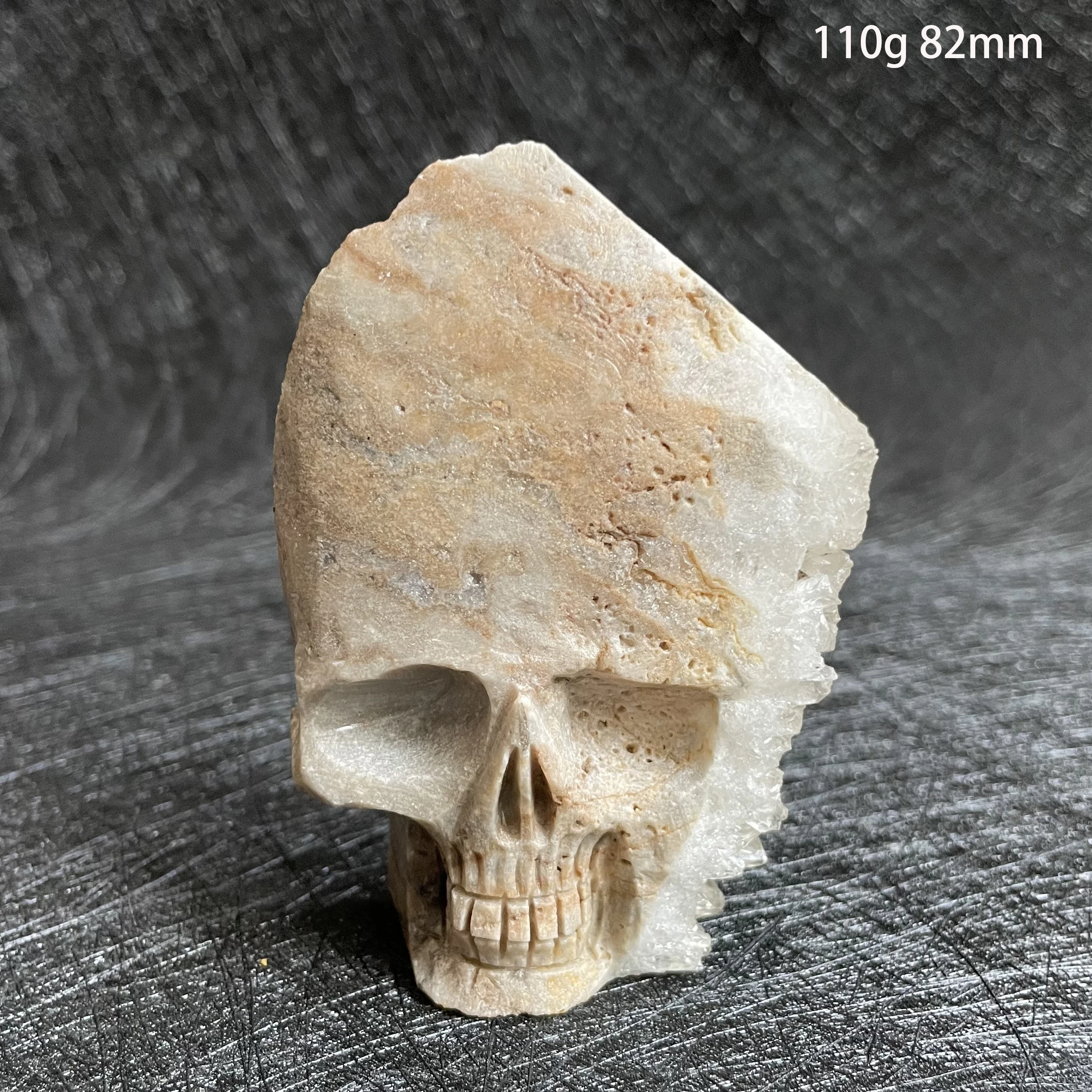 

Полированный кварцевый кластер "Инопланетянин"