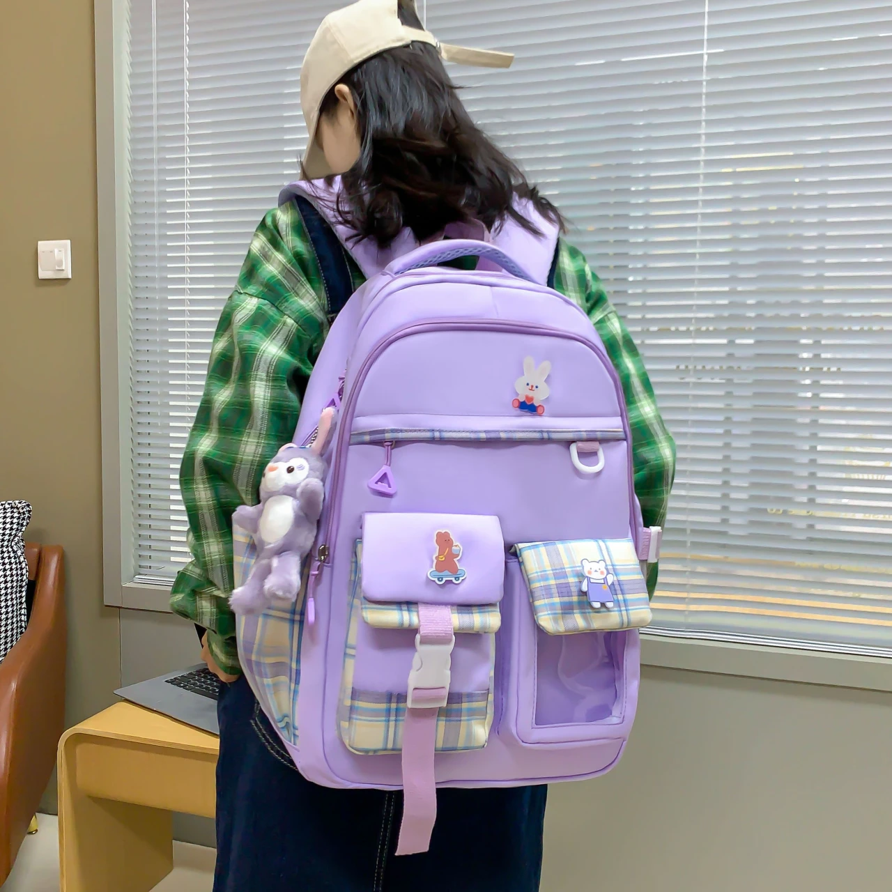 Рисунок 2 - Детский рюкзак для девочек