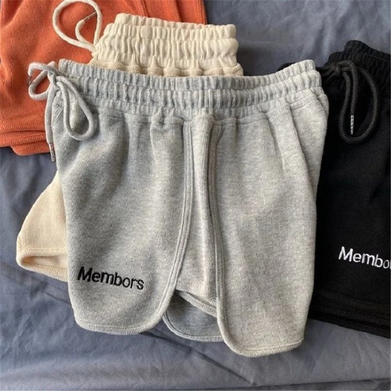 Рисунок 4 - Шорты женские спортивные на шнуровке