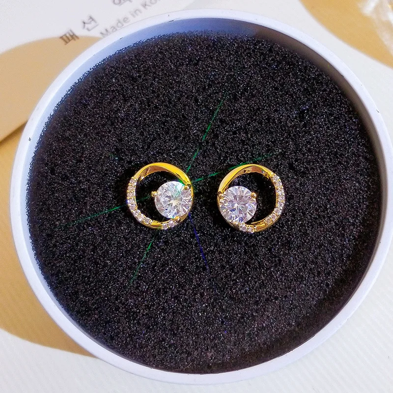 

Delicate Openwork Round Circle Filled With Diamond Stud Earrings For Women Geometric Zircon Halloween Gift Jewelry