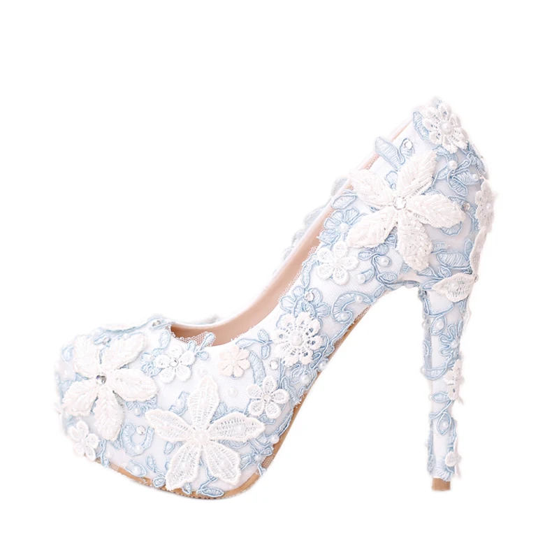 Туфли-лодочки кружевные свадебные белые на очень высоком каблуке водостойкие