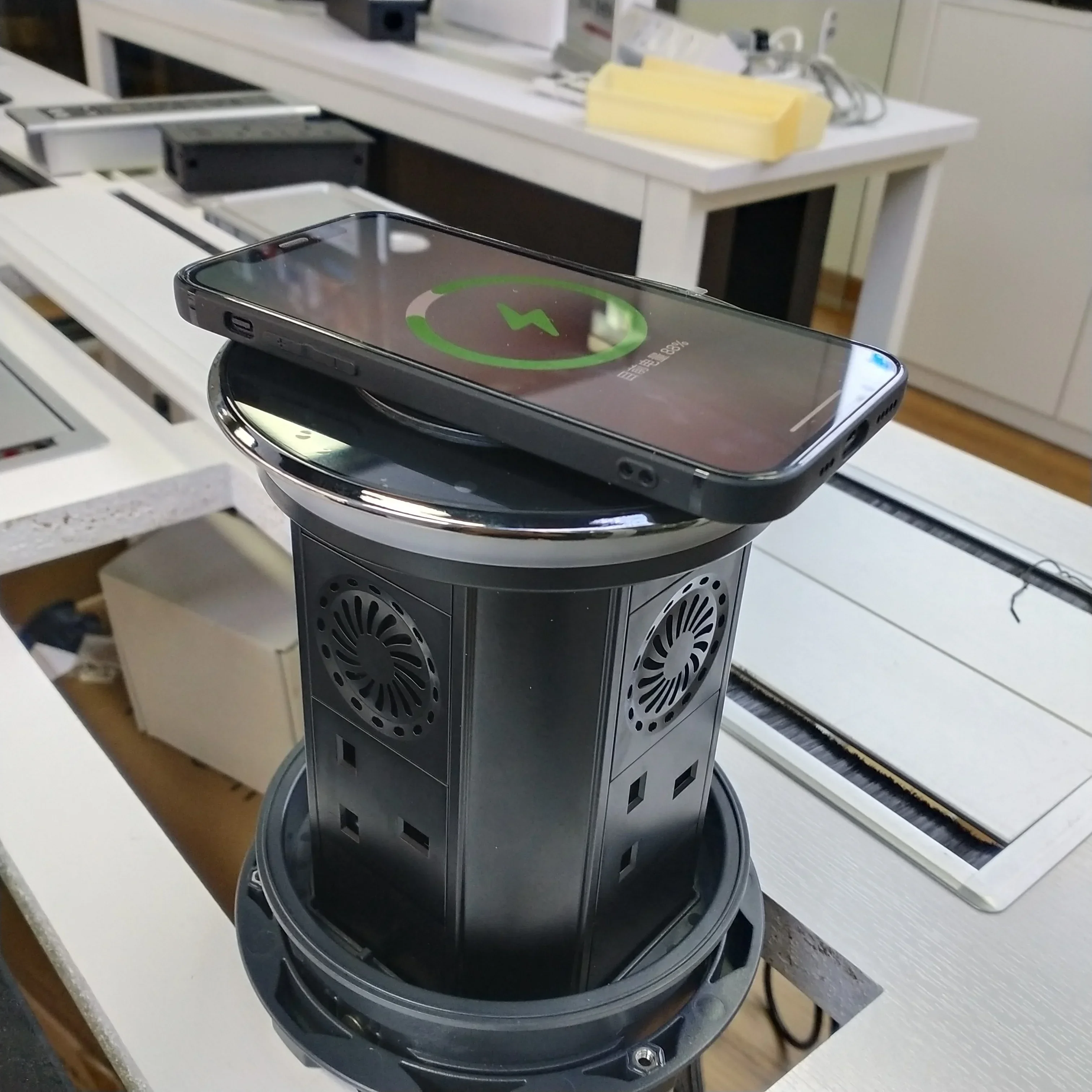 CE IP65 Wi-Fi умная британская вилка Электрическая подъемная моторизованная