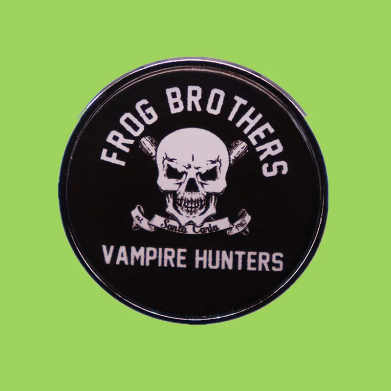 

Frog Brothers Lost Boys Vampire Hunter Brooch Skull Badge Clothes Lapel Pins Bags Jeans Tie Collar Cool Man Fashion Jewelry Gift
