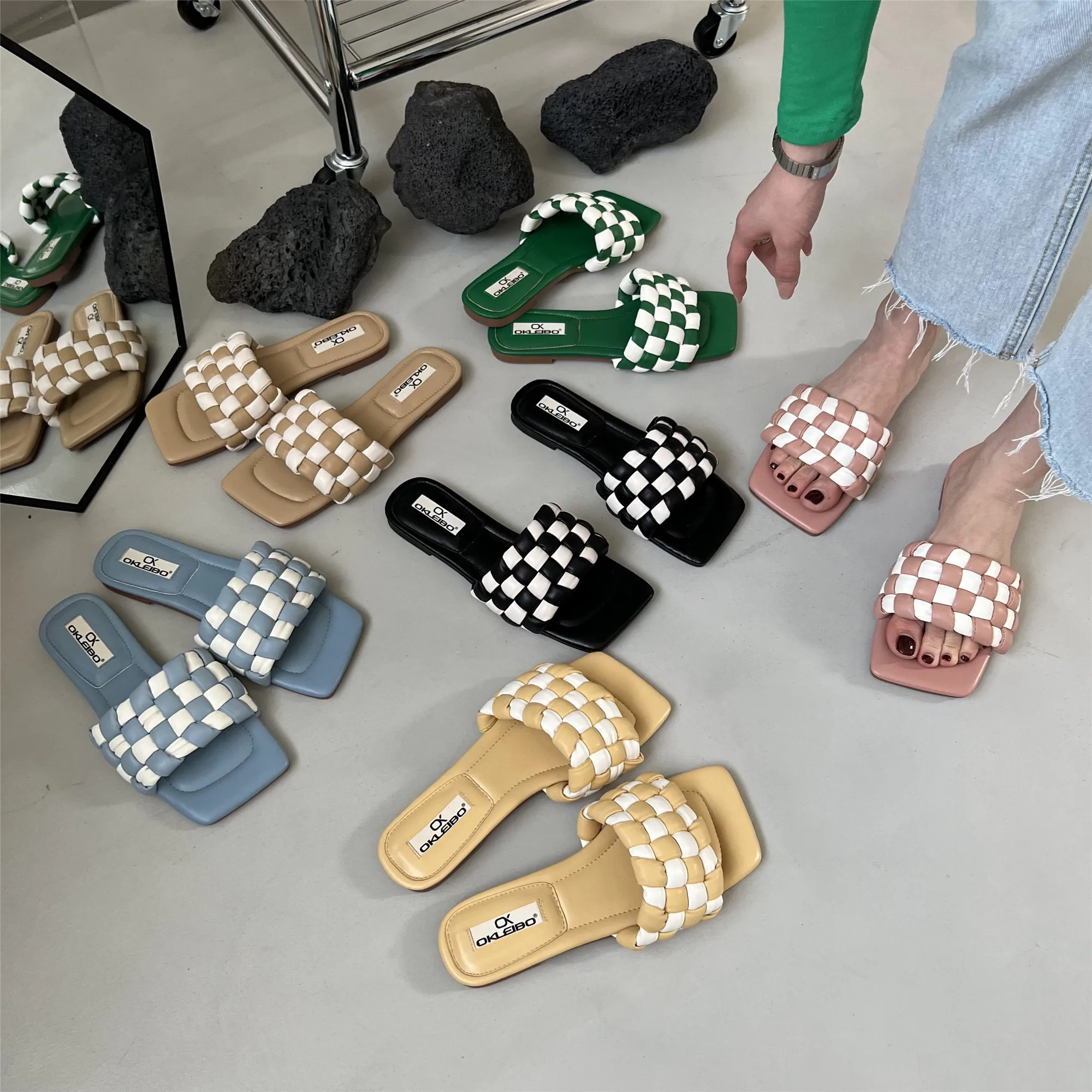 

Женские шлепанцы на плоской подошве bailos, сандалии с квадратным носком, Повседневная пляжная обувь без застежки, летние Тапочки