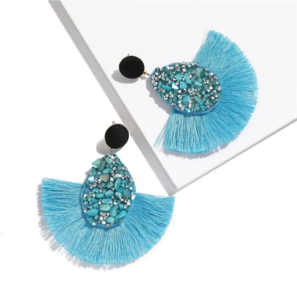 

1Pair New Fashion Bohemia Tassel Earrings Colorful Charm Crystal Glitter Sequins Dangle Tassel Drop Women Jewelry Accessories