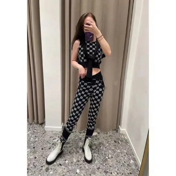 

Women Jacquard O-Neck Sleeveless Knitted Vest Top Or Elastic Waist Long Pants