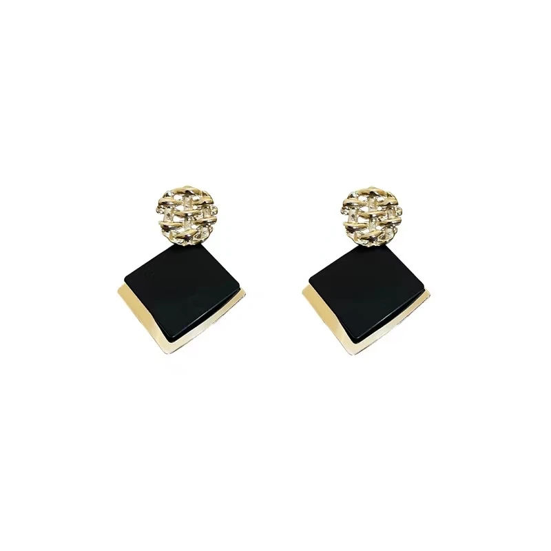 

Enamel Square Dangle Earrings for Women Black Color Pendant Earring Trendy Korean Temperamental Romantic Ear Piercing Jewelry