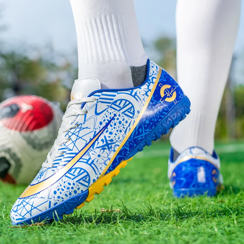 Men Soccer Shoes TF/FG Cleats Football Boots Anti-slip Grass Training Match Futsal Sports Shoes Kids Soccer Sneakers Size 35-45