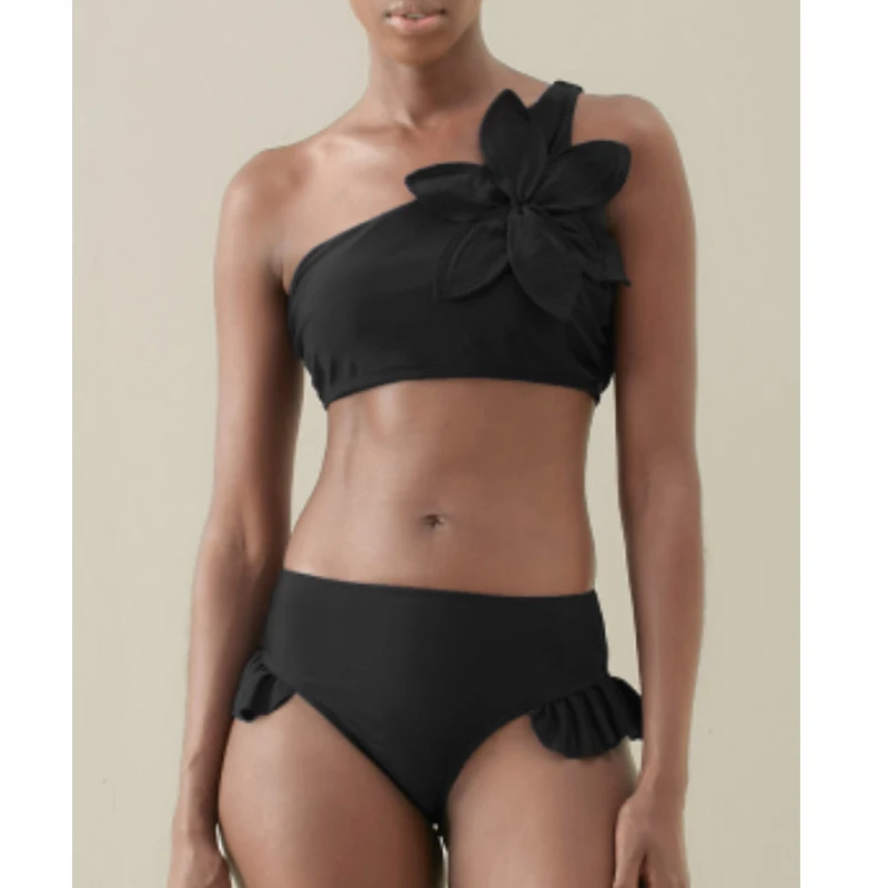 Рисунок 3 - Соблазнительный купальник на одно плечо