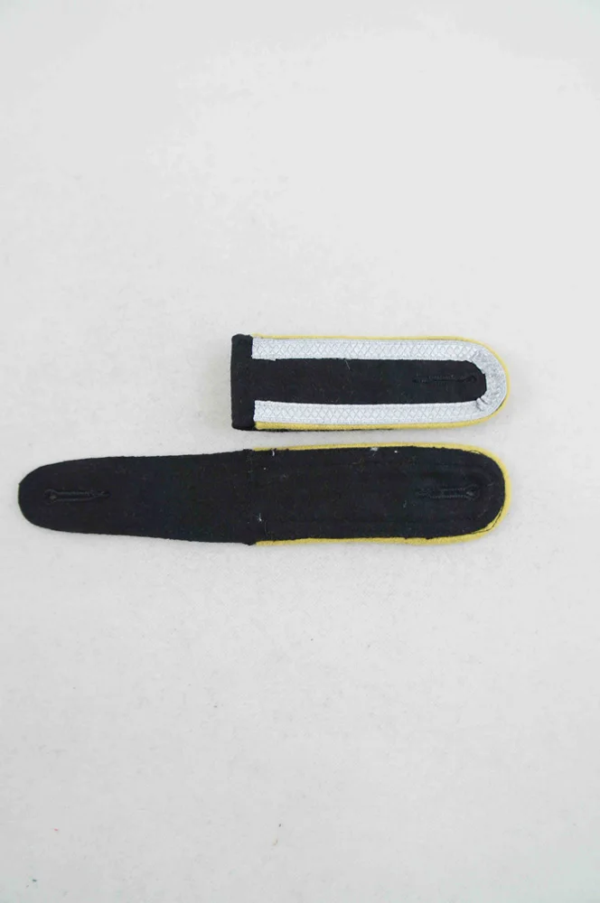 

GISE-040 WWII German Elite Signal Unteroffizier Sergeant Shoulder Boards
