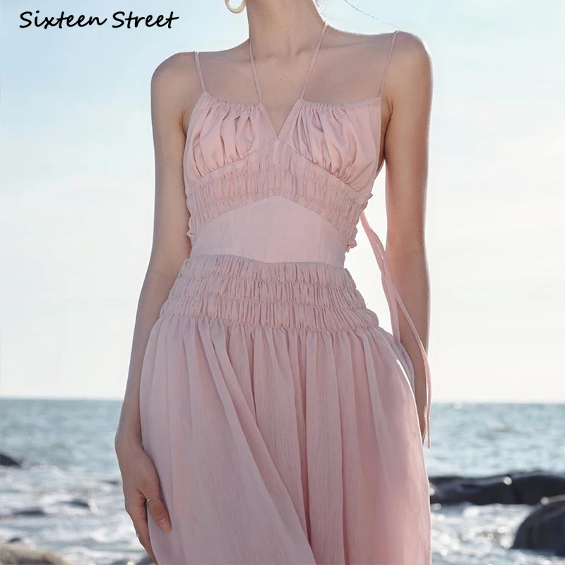 Женское платье с завышенной талией розовое облегающее без рукавов на тонких